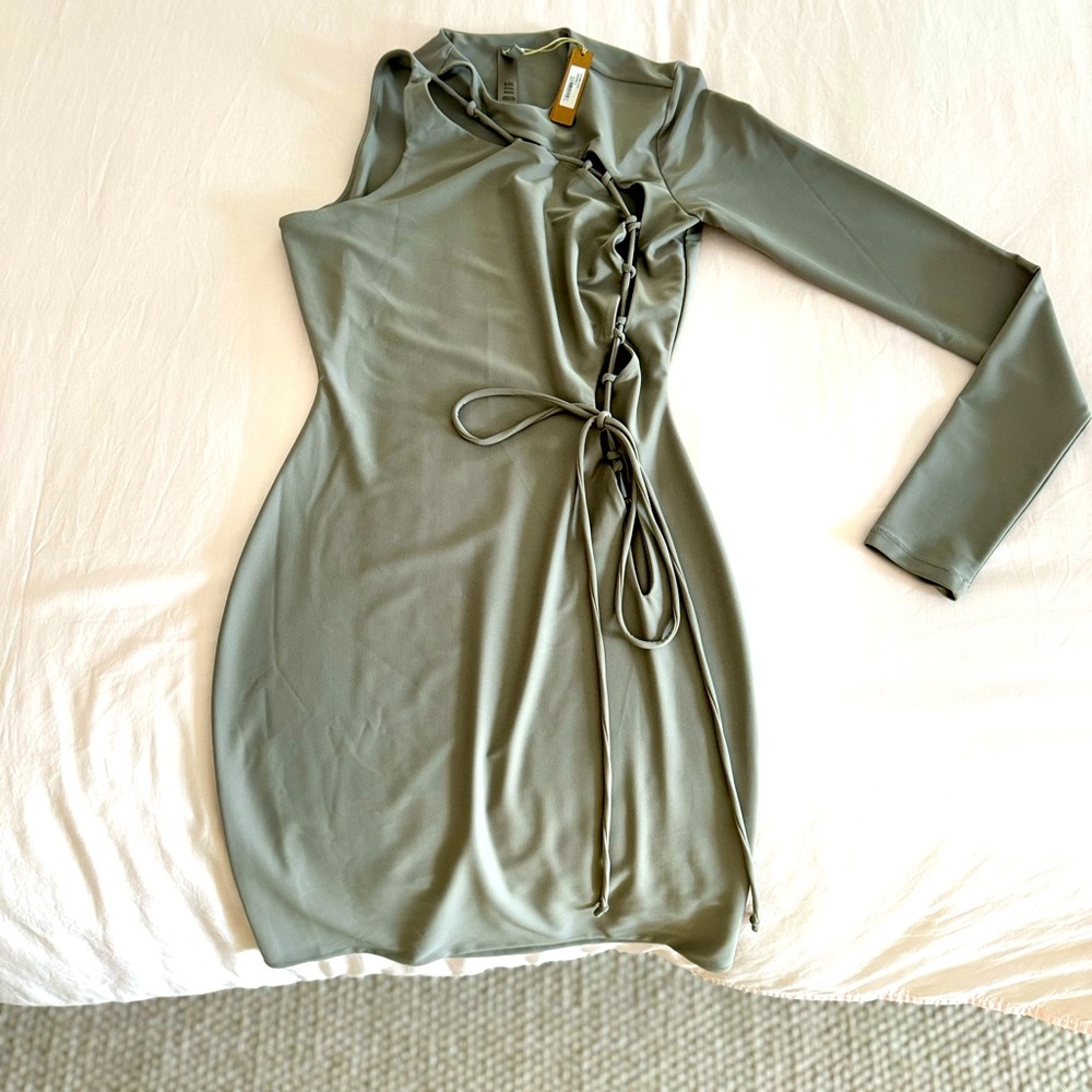 SKIMS DRESS IN LACE UP MINI DRESS IN CHROME